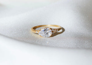 Azalea / Engagement Ring - エシカルジュエリーブランド  R ETHICAL Official Site