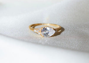 Azalea / Engagement Ring - エシカルジュエリーブランド  R ETHICAL Official Site