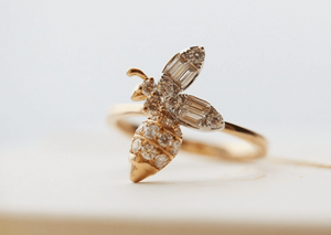 Honey Bee Ring -1.11 ct Diamond- - エシカルジュエリーブランド  R ETHICAL Official Site