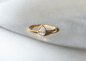 Olivia / Engagement Ring - エシカルジュエリーブランド  R ETHICAL Official Site